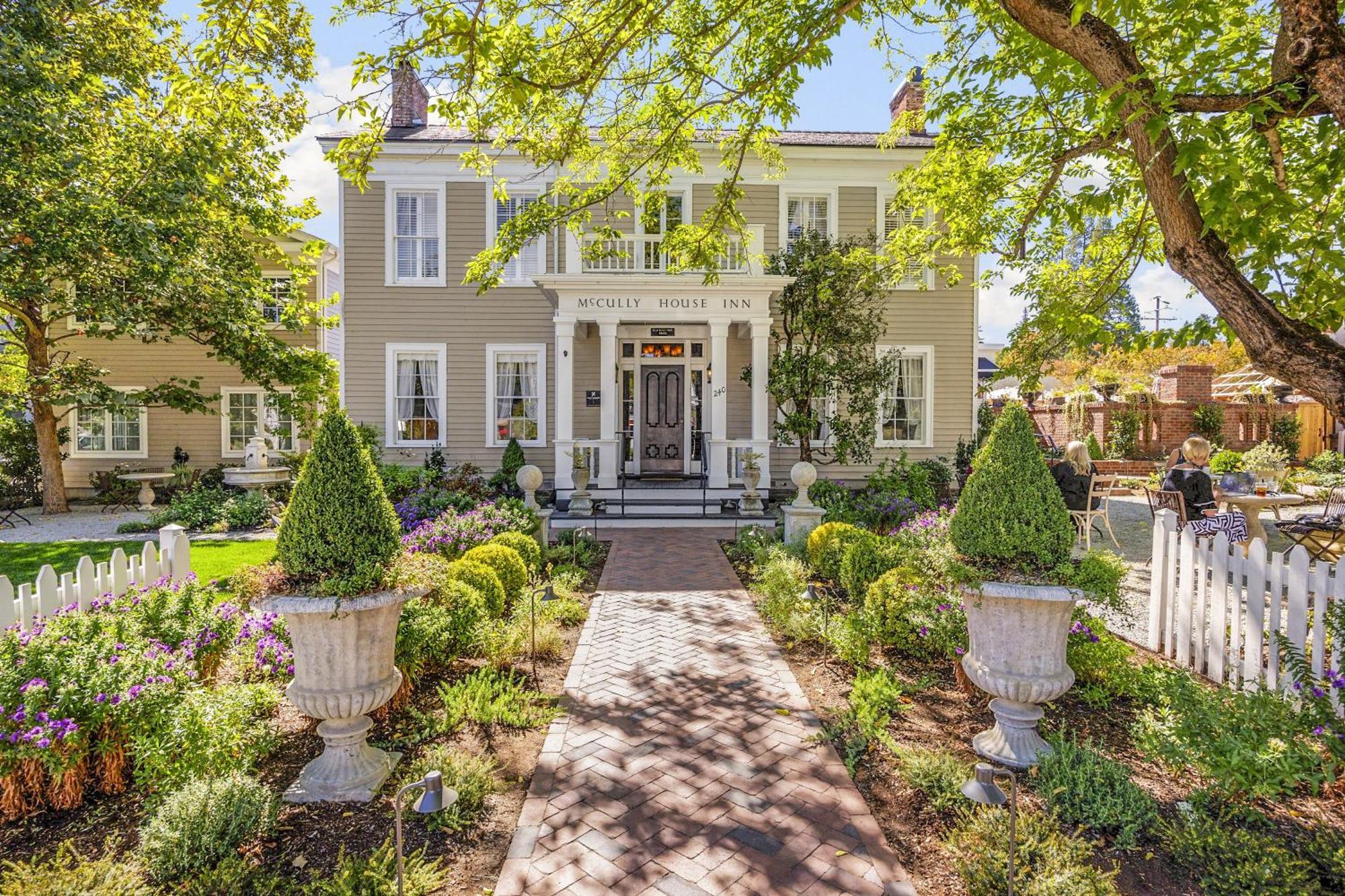 Mccully House Inn Jacksonville Exterior photo